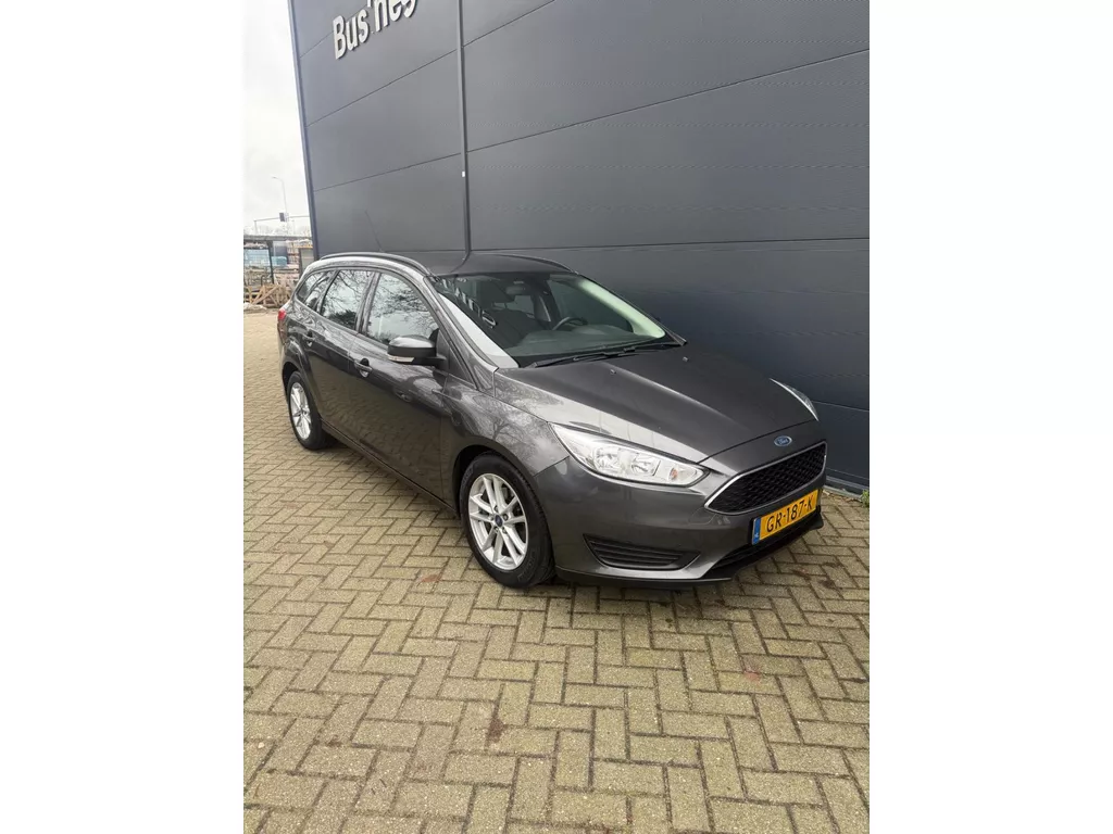 Ford Focus Wagon 1,0/Navi/bluetoo/Airco/cruise/park sensoren/