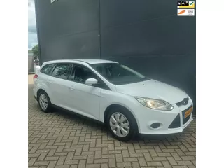 Ford FOCUS 1,6/Airco/cruise/bluetooth/trekhaak/onderhoud/Aux